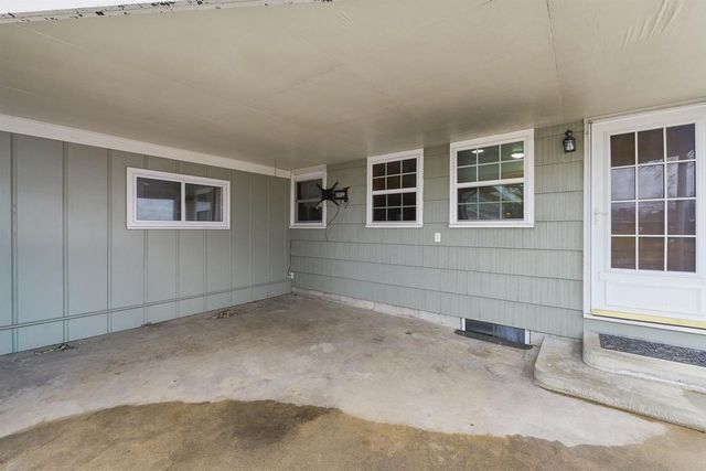 149 W 23RD AVENUE, Oshkosh, WI 54902