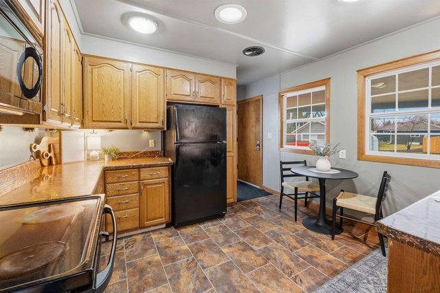 149 W 23RD AVENUE, Oshkosh, WI 54902