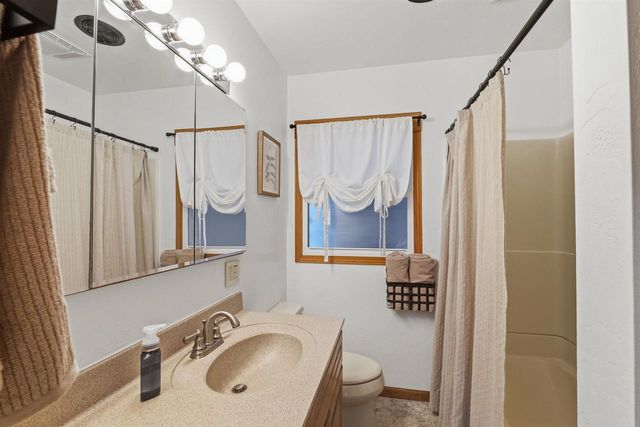 149 W 23RD AVENUE, Oshkosh, WI 54902