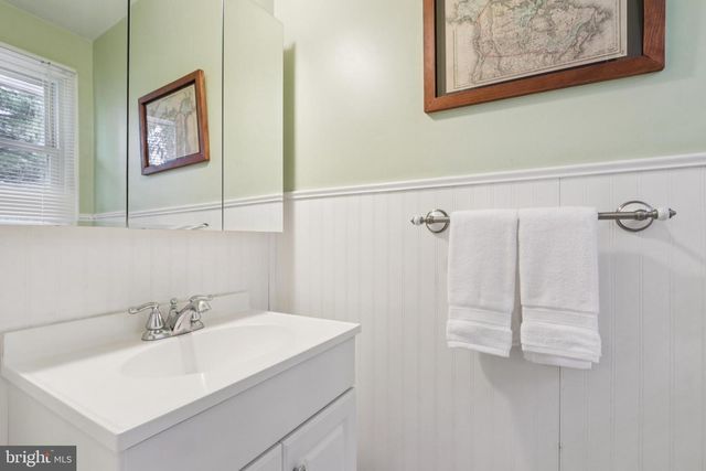 34 ALLWOOD DR, Lawrence Township, NJ 08648