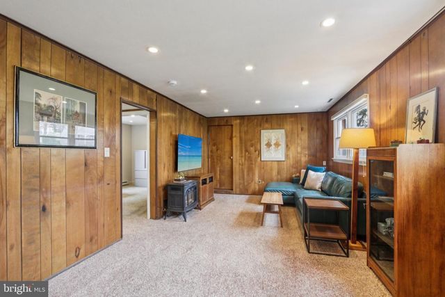 34 ALLWOOD DR, Lawrence Township, NJ 08648