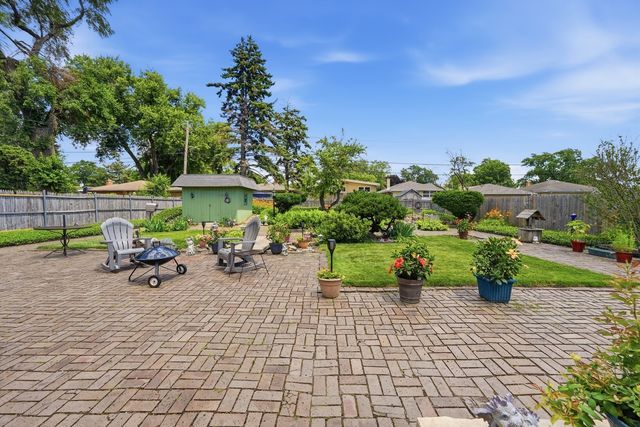 9817 Tulley Avenue, Oak Lawn, IL 60453