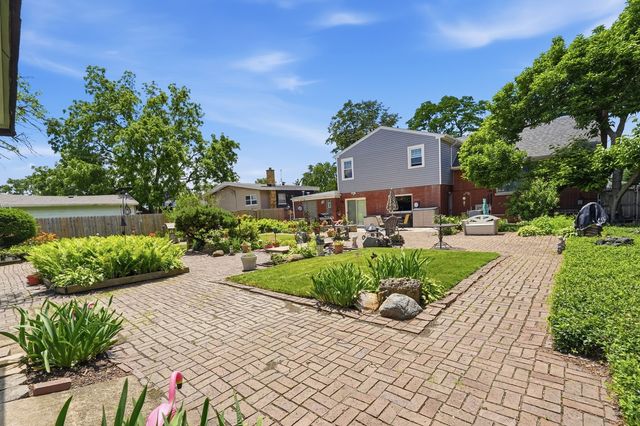 9817 Tulley Avenue, Oak Lawn, IL 60453