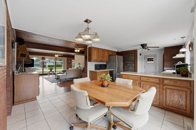 9817 Tulley Avenue, Oak Lawn, IL 60453