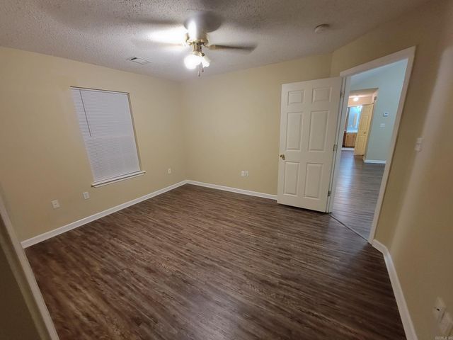 1004 Tori Ln Lane, Beebe, AR 72012