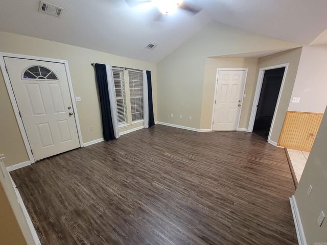 1004 Tori Ln Lane, Beebe, AR 72012