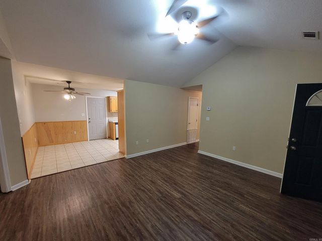 1004 Tori Ln Lane, Beebe, AR 72012