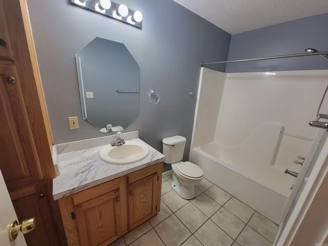 1004 Tori Ln Lane, Beebe, AR 72012