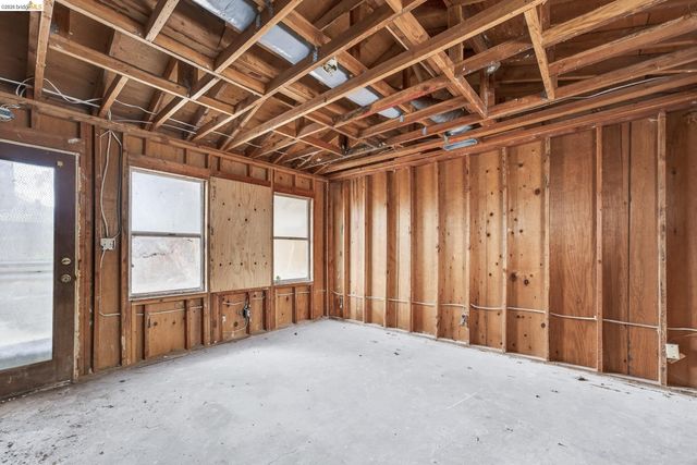 3216 Belmont Way, Alameda, CA 94502