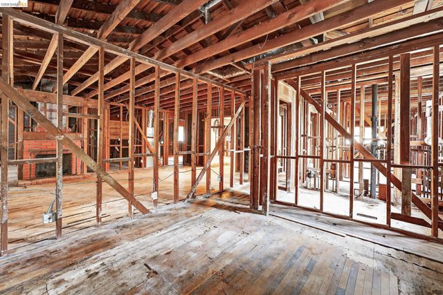 3216 Belmont Way, Alameda, CA 94502