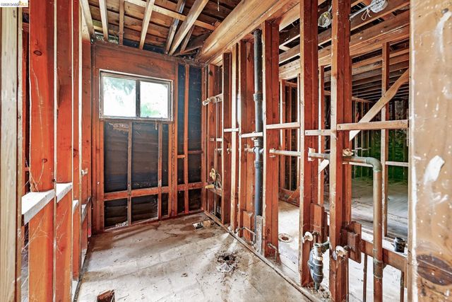 3216 Belmont Way, Alameda, CA 94502