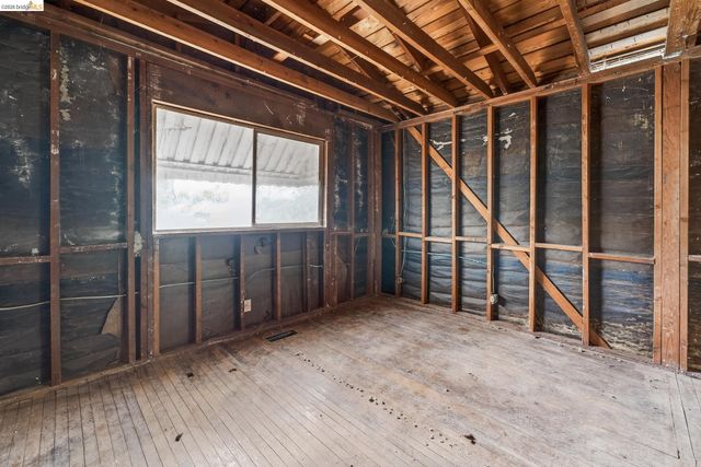 3216 Belmont Way, Alameda, CA 94502