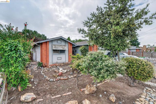 3216 Belmont Way, Alameda, CA 94502