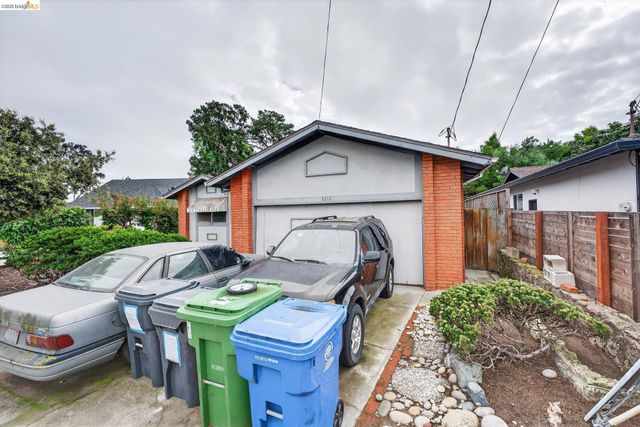 3216 Belmont Way, Alameda, CA 94502