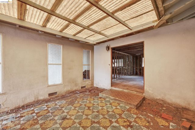 3216 Belmont Way, Alameda, CA 94502