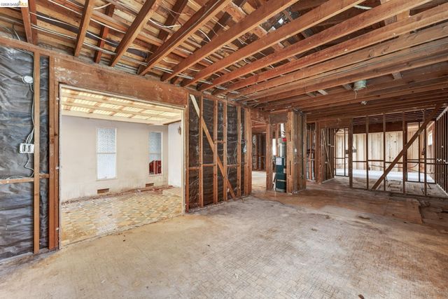 3216 Belmont Way, Alameda, CA 94502