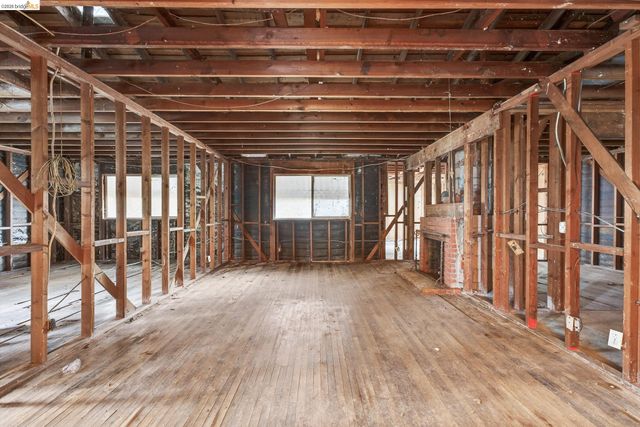 3216 Belmont Way, Alameda, CA 94502