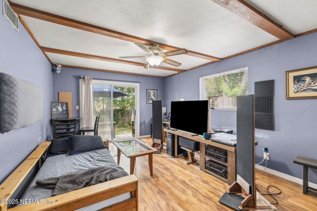 5719 ST ISABEL Drive, Jacksonville, FL 32277