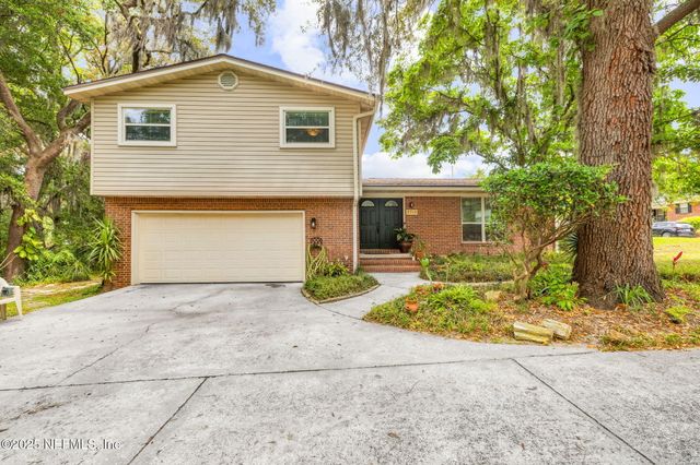 5719 ST ISABEL Drive, Jacksonville, FL 32277