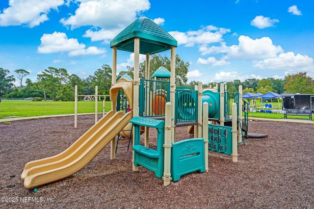 5719 ST ISABEL Drive, Jacksonville, FL 32277