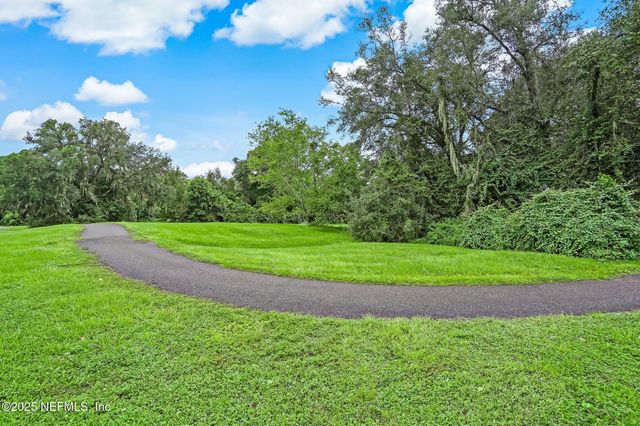 5719 ST ISABEL Drive, Jacksonville, FL 32277