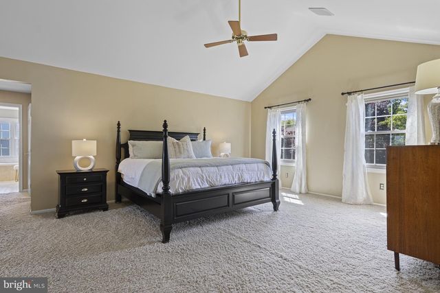 1012 SAINT GEORGES LN, Landenberg, PA 19350