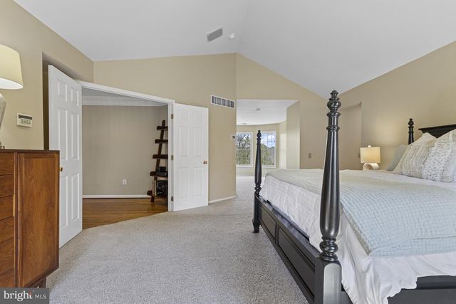 1012 SAINT GEORGES LN, Landenberg, PA 19350