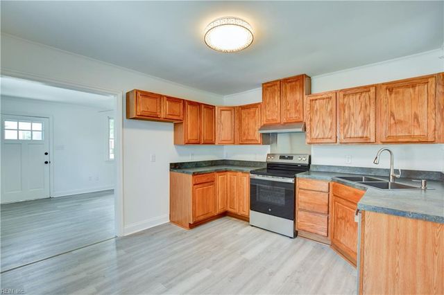 2833 Ryland RD, Hampton, VA 23661