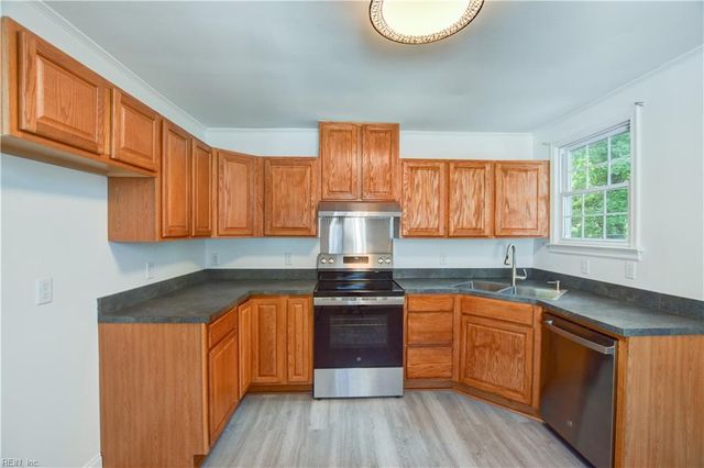 2833 Ryland RD, Hampton, VA 23661