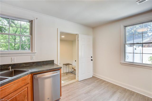 2833 Ryland RD, Hampton, VA 23661