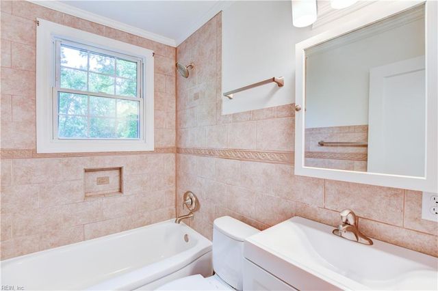 2833 Ryland RD, Hampton, VA 23661