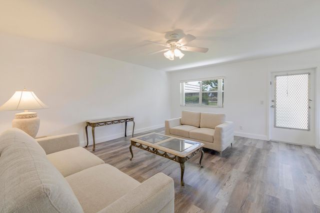189 Valencia H, Delray Beach, FL 33446