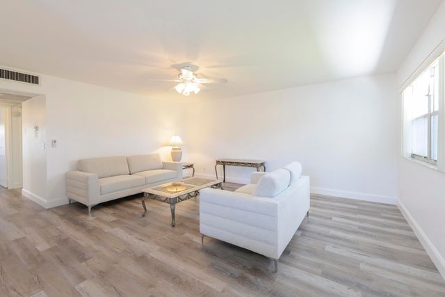 189 Valencia H, Delray Beach, FL 33446