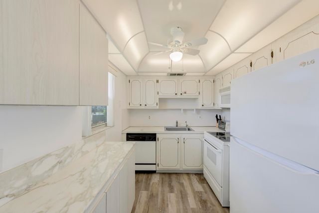189 Valencia H, Delray Beach, FL 33446