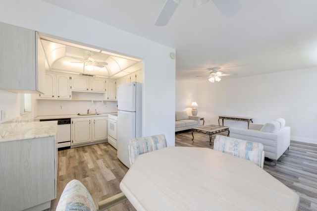 189 Valencia H, Delray Beach, FL 33446