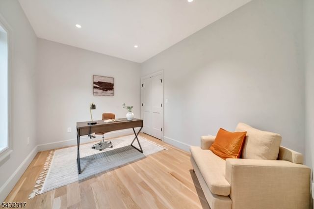 266 Brooklake Rd, Florham Park Boro, NJ 07932