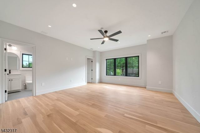 266 Brooklake Rd, Florham Park Boro, NJ 07932