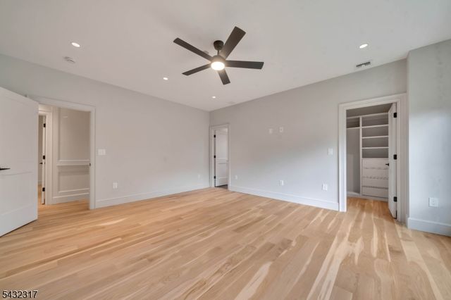 266 Brooklake Rd, Florham Park Boro, NJ 07932