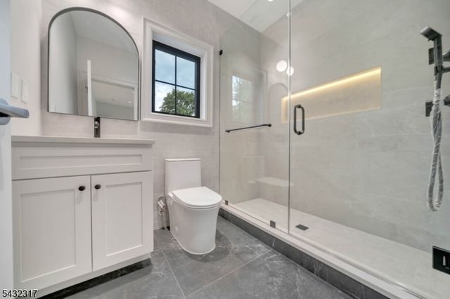 266 Brooklake Rd, Florham Park Boro, NJ 07932