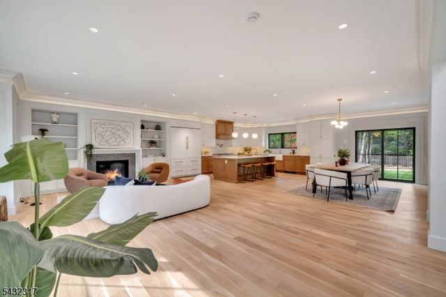 266 Brooklake Rd, Florham Park Boro, NJ 07932