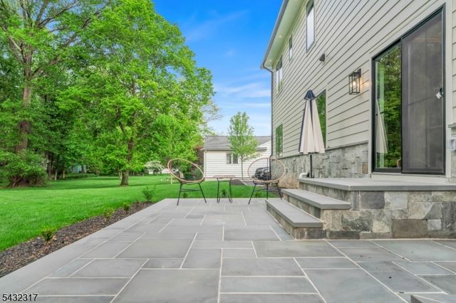 266 Brooklake Rd, Florham Park Boro, NJ 07932