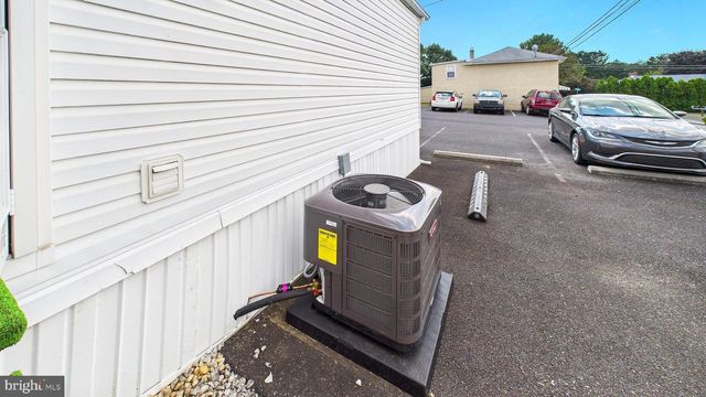 5475 HAMILTON BLVD #7, Allentown, PA 18106