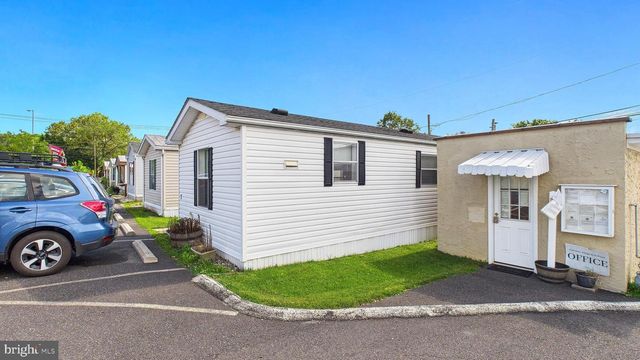 5475 HAMILTON BLVD #7, Allentown, PA 18106