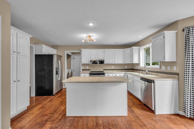 406 Bob White Lane, West Plains, MO 65775