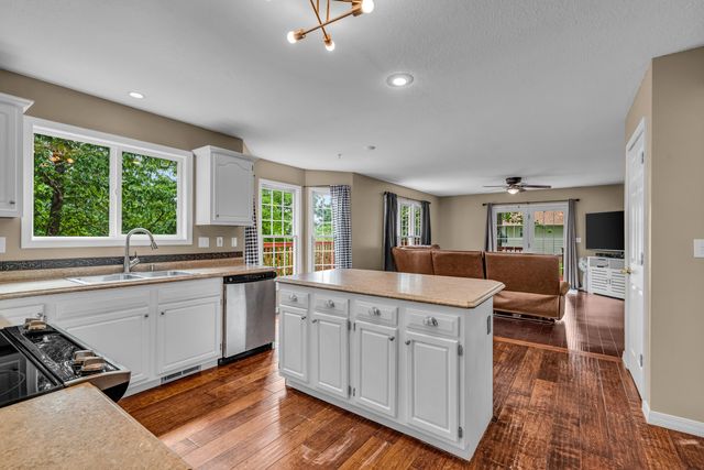 406 Bob White Lane, West Plains, MO 65775