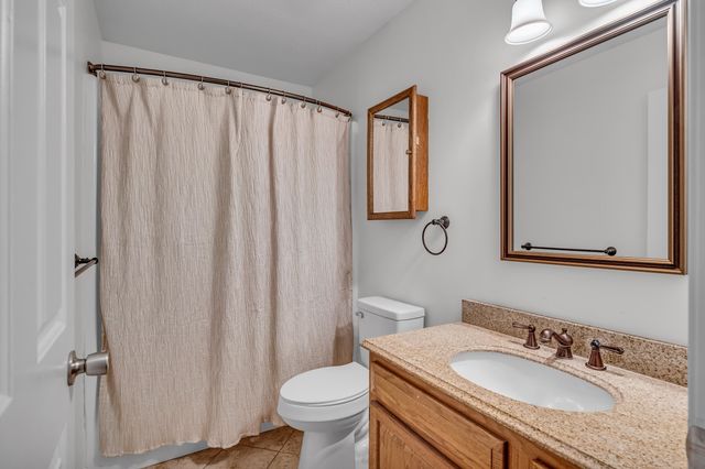 406 Bob White Lane, West Plains, MO 65775