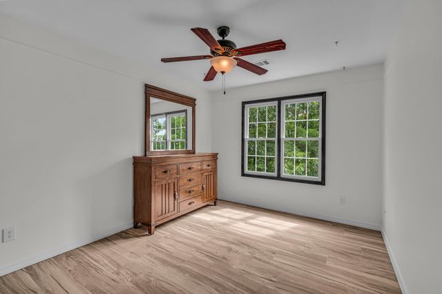 406 Bob White Lane, West Plains, MO 65775