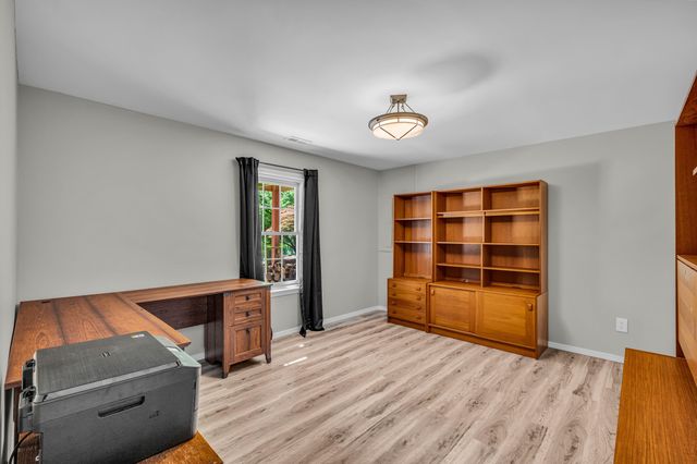 406 Bob White Lane, West Plains, MO 65775