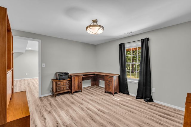 406 Bob White Lane, West Plains, MO 65775