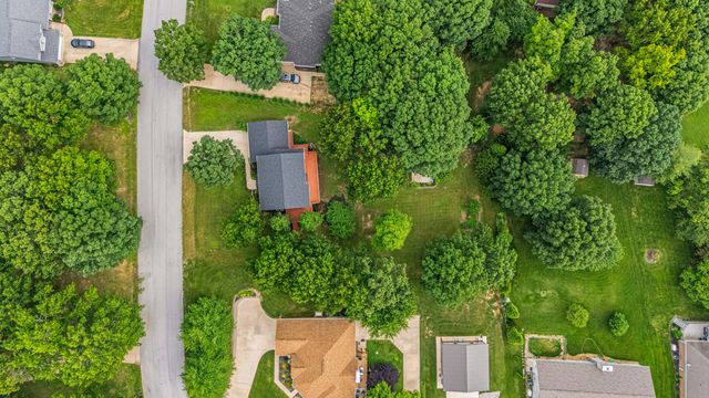 406 Bob White Lane, West Plains, MO 65775